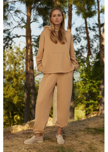 Komplet bluza z kapturem i spodnie z dzianiny camel