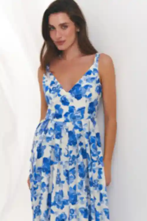  Sukienka maxi z V-neck jedwab tkanina odcinkowa niebieskie kwiaty na mlecznym