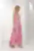  Sukienka maxi z V-neck jedwab tkanina odcinkowa różowe kwiaty na mlecznym