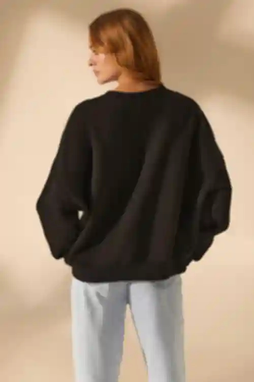 Bluza z dzianiny w kolorze czarnym